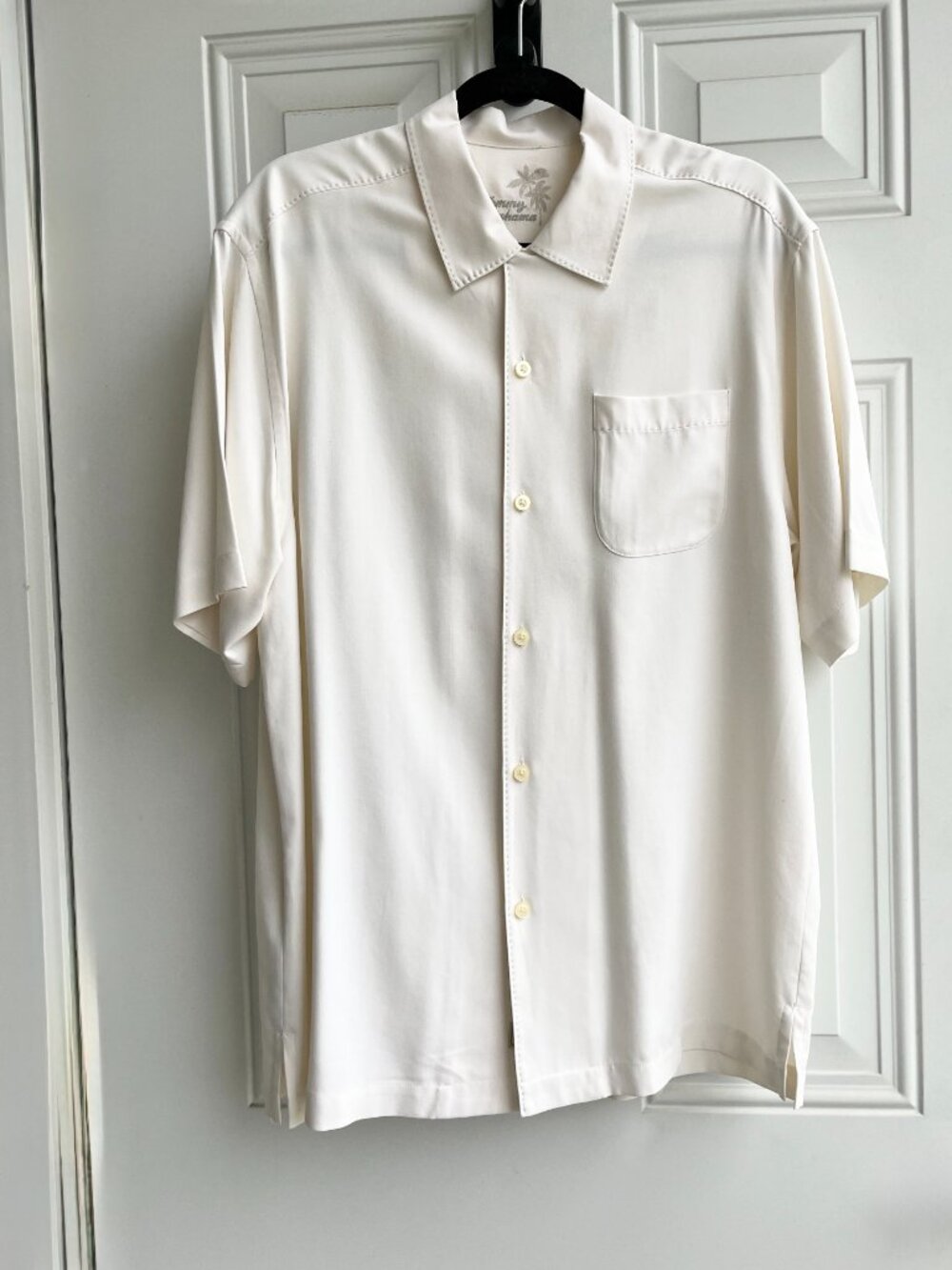 Tommy Bahama  Men's Camp Shirt The Silk Collection size M - Picture 2 of 8